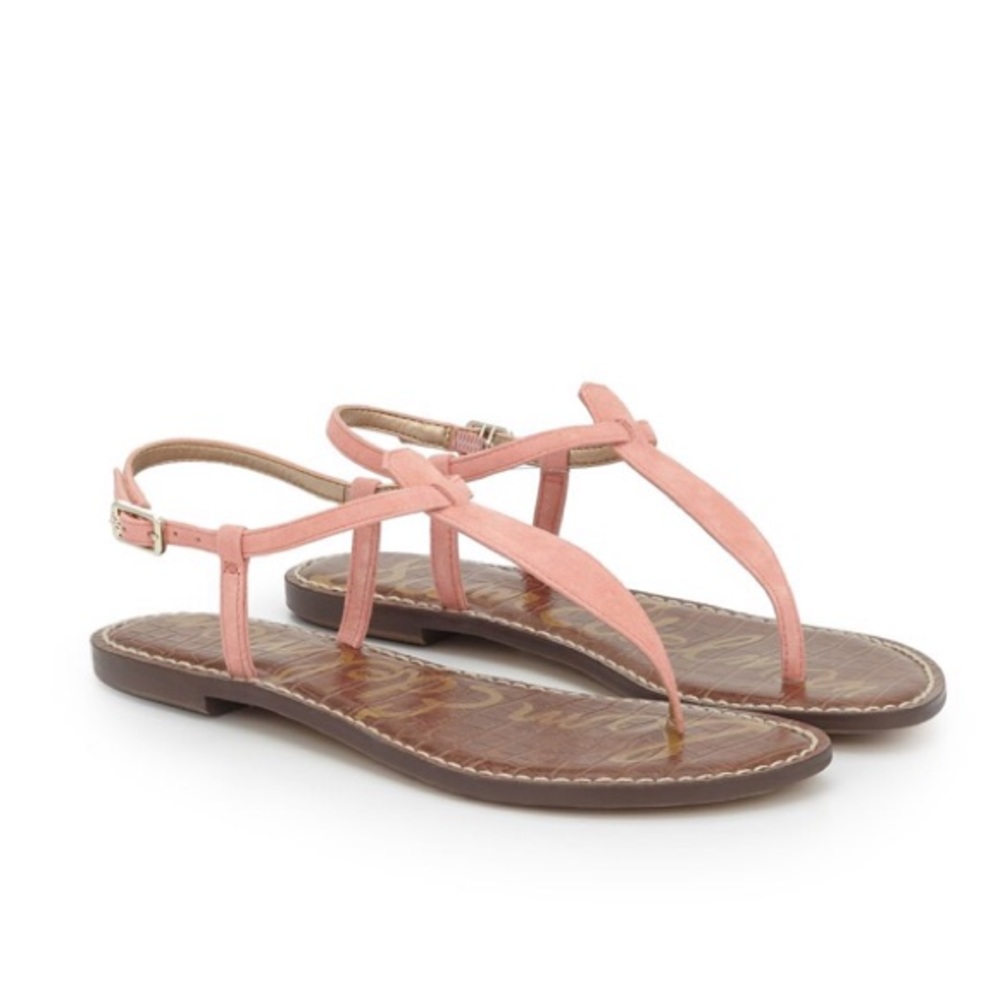 Light purple suede Gigi thong sandals